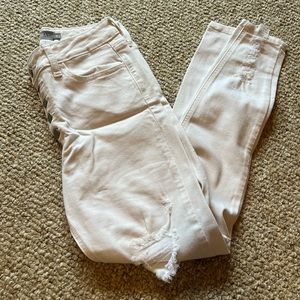 White skinny jeans